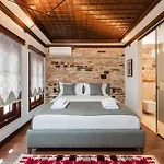 Dam Stone Boutique Hotel 3*