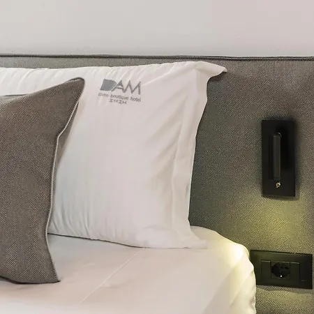 Dam Stone Boutique Hotel 3*