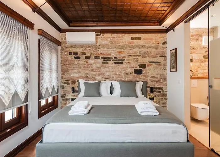 Dam Stone Boutique Hotel 3*